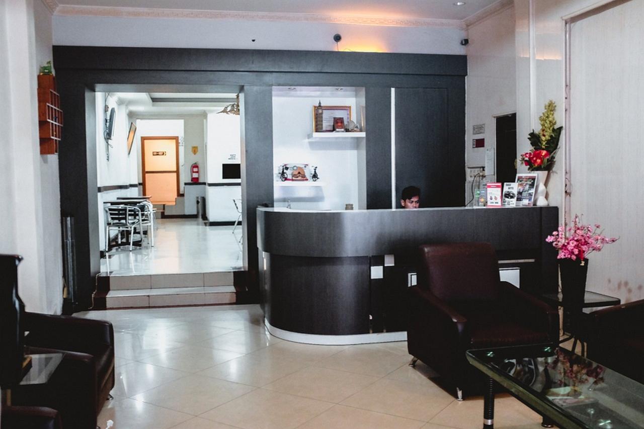 Reddoorz Plus Near Palembang Indah Mall Zewnętrze zdjęcie