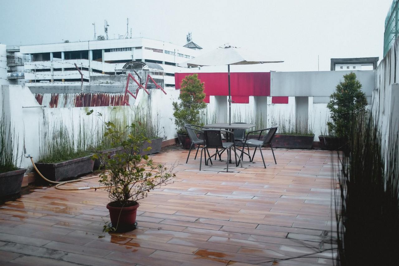 Reddoorz Plus Near Palembang Indah Mall Zewnętrze zdjęcie